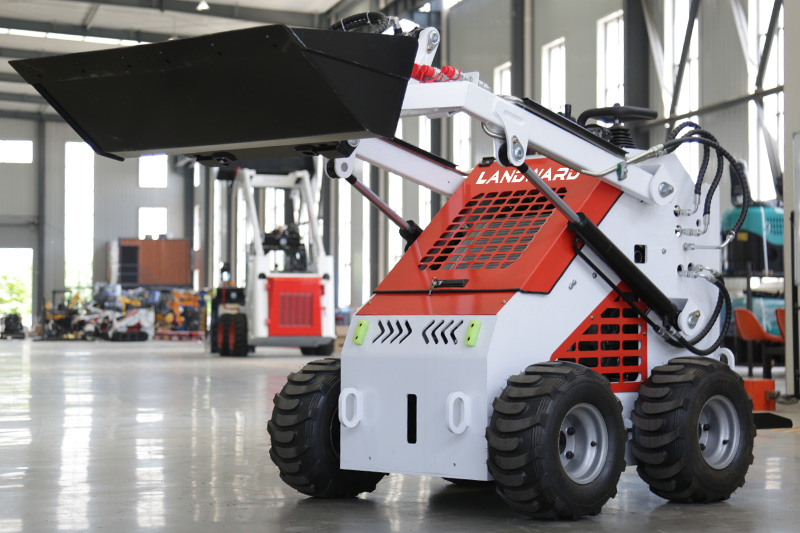 S480 Mini Skid Steer Loader: High-Performance Compact Equipment for Landscaping & Construction