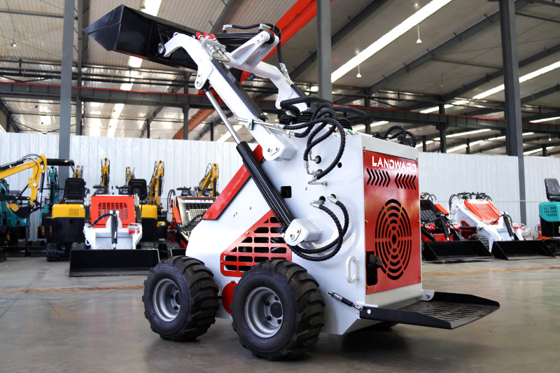 S480 Mini Skid Steer Loader: High-Performance Compact Equipment for Landscaping & Construction